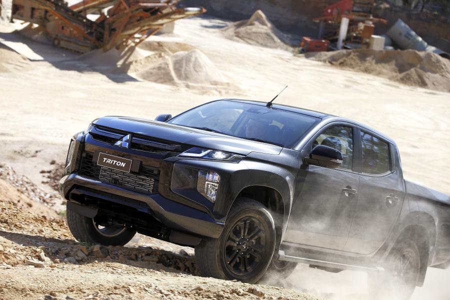  Mitsubishi Triton GSR Double Cab 2020 года  (AU) (фото 11 из 14)